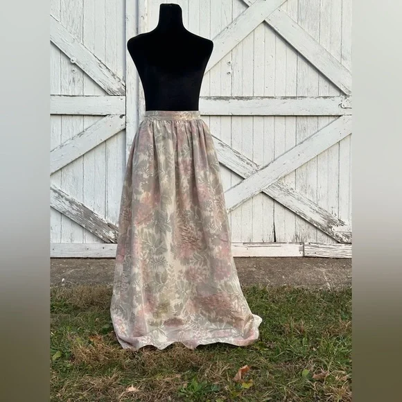 Vintage CHANEL 70’s Full skirt - Picture 1 of 7
